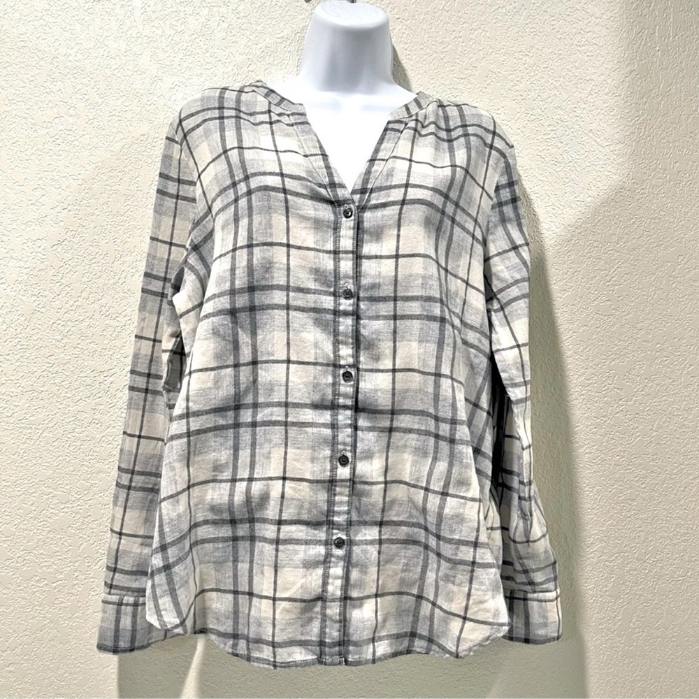 Calvin Klein plaid v-neck flannel NWT | Women’s M